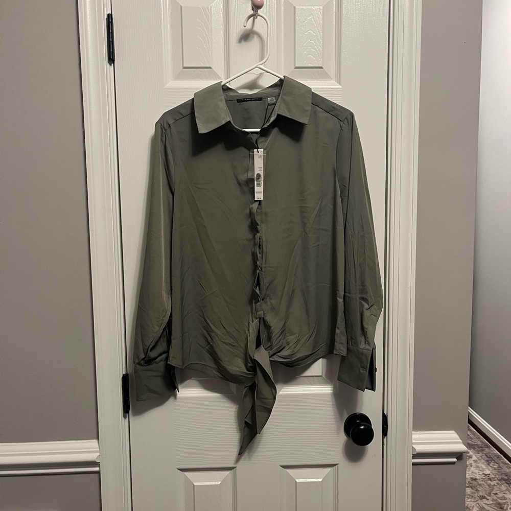 100% Polyester T Tahari Tie Front Long Sleeve Button Down Grey Shirt‎ - Large
